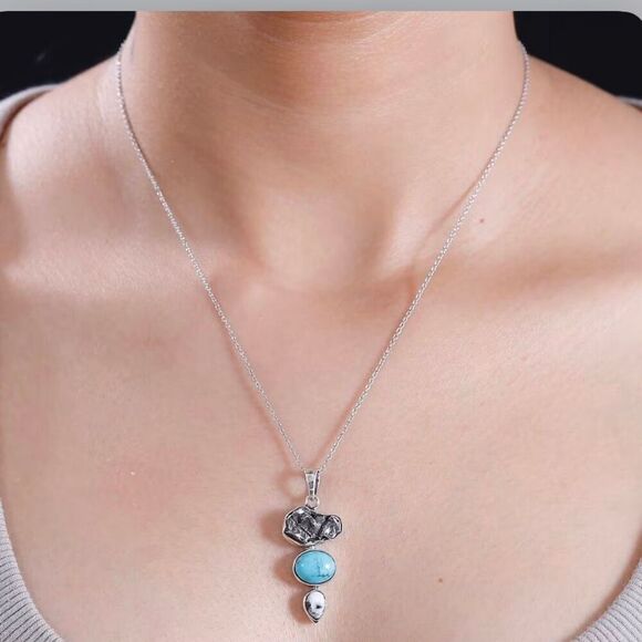 Artisan Crafted Rough Cut Marvelous Meteorites Multi Gemstone 3.15 ctw Pendant - Picture 3 of 6